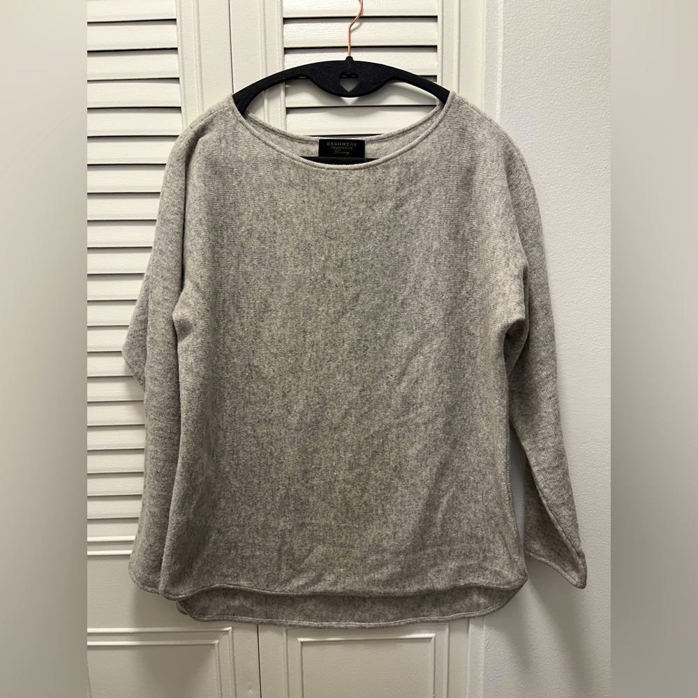 Ice-gray heather cashmere high-low pullover sweater